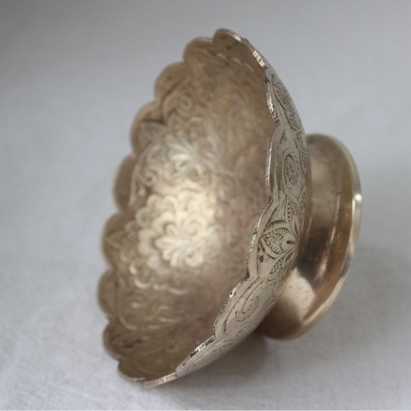 Raw brass trinket bowl - Picture 5 of 7